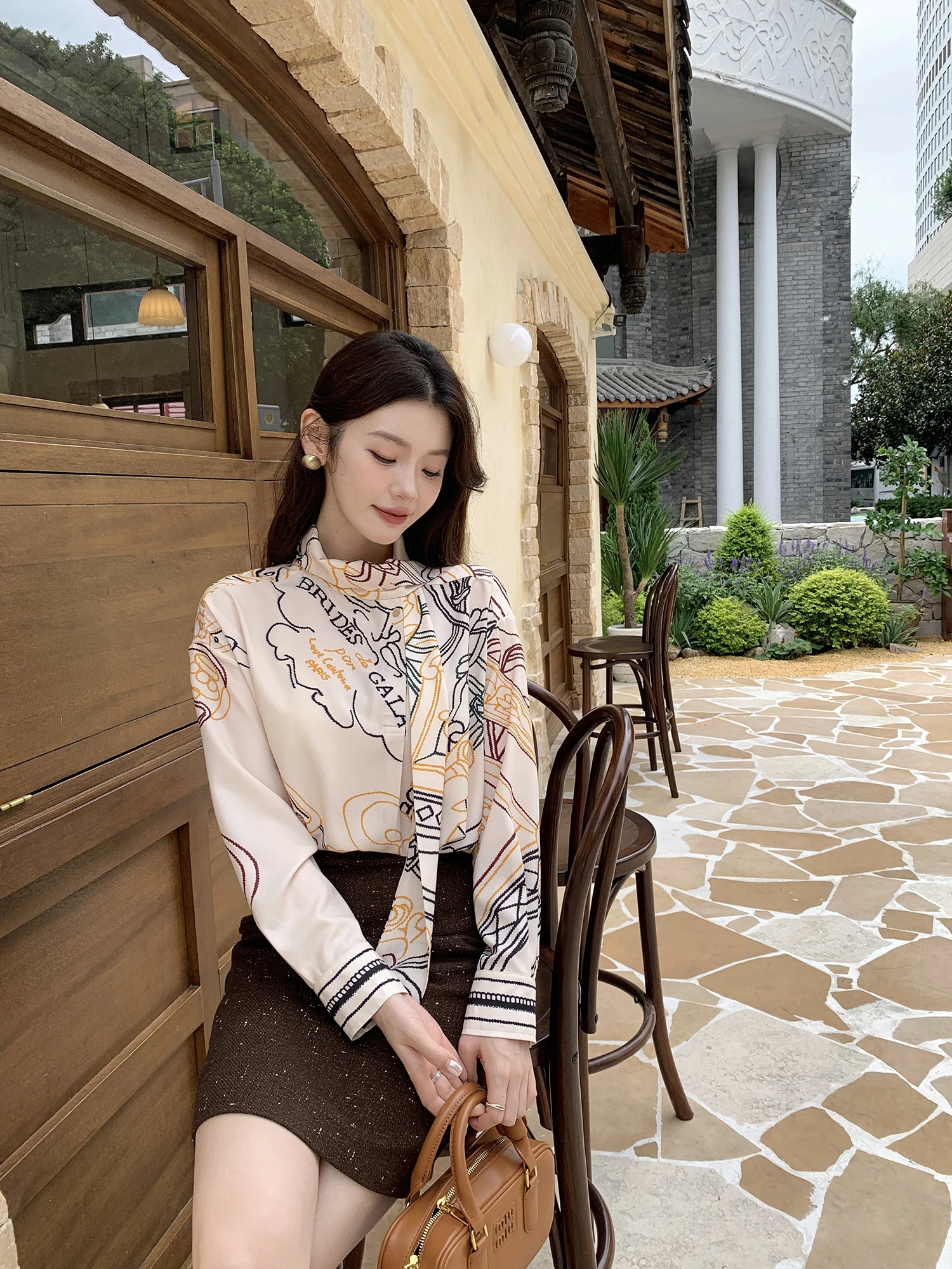 

Syeee Van Gogh Bru Long Sve irt Ele Draped Design Women's Autumn Casual Fit irt Sophistied Versatile Faion