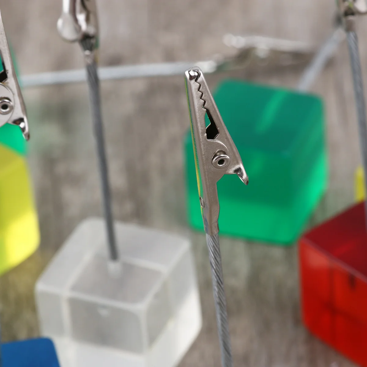 

10Pcs Cube Resin Base Memo Photo Paper Holder Clip Wire Cable Clip Desktop Office Home Decor Cube Wire Resin Base