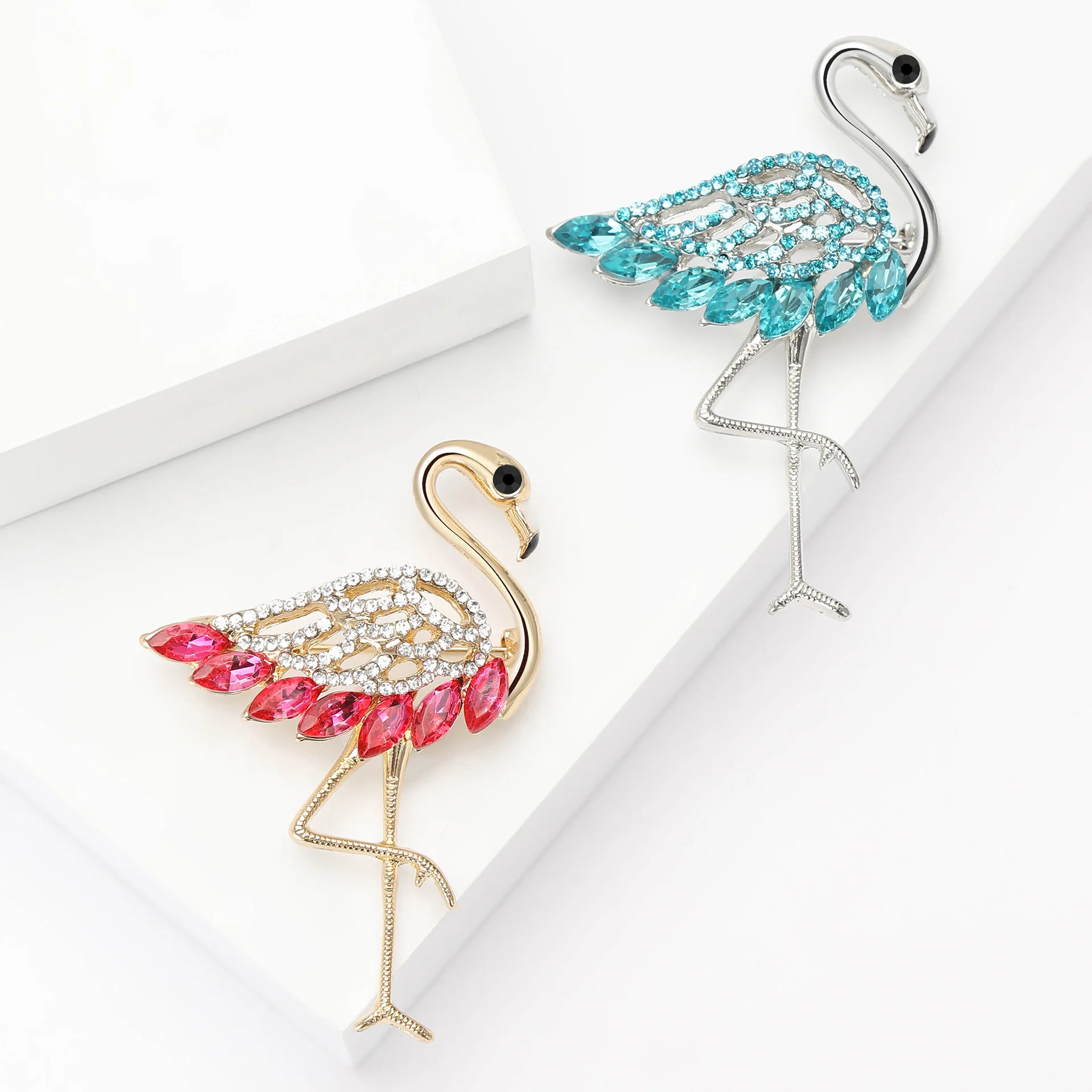 

Upscale Rhinestone Flamingo Brooch Unisex Suit Accessories Party Wedding Banquet Decoration Daily Fashion Jewelry Gifts