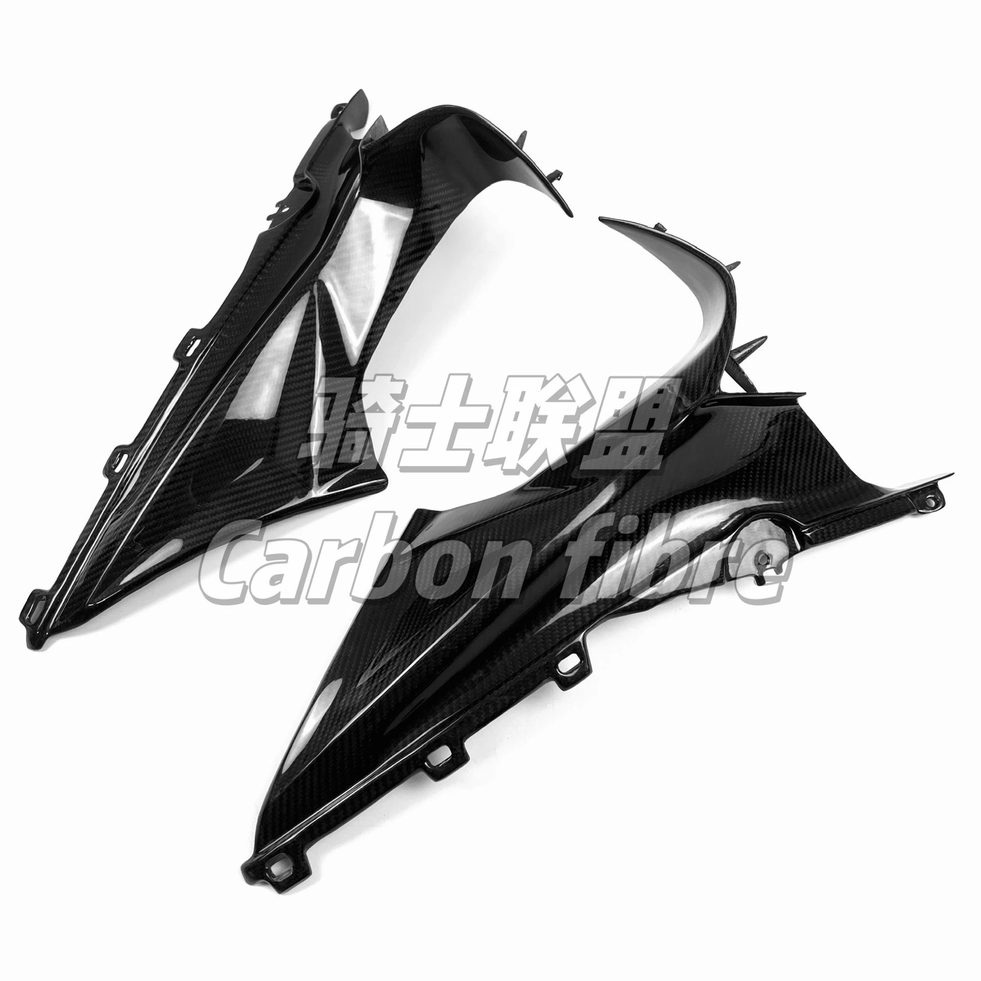 For BMW BMW S1000RR 2020-2024 modified carbon fiber shell accessories fuel tank upper cover side plate dry carbon deduction hood