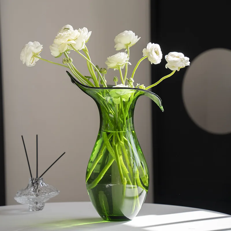 

French medieval glass vase light luxury high-end ornament transparent water flower arrangement retro flower green plant bottle