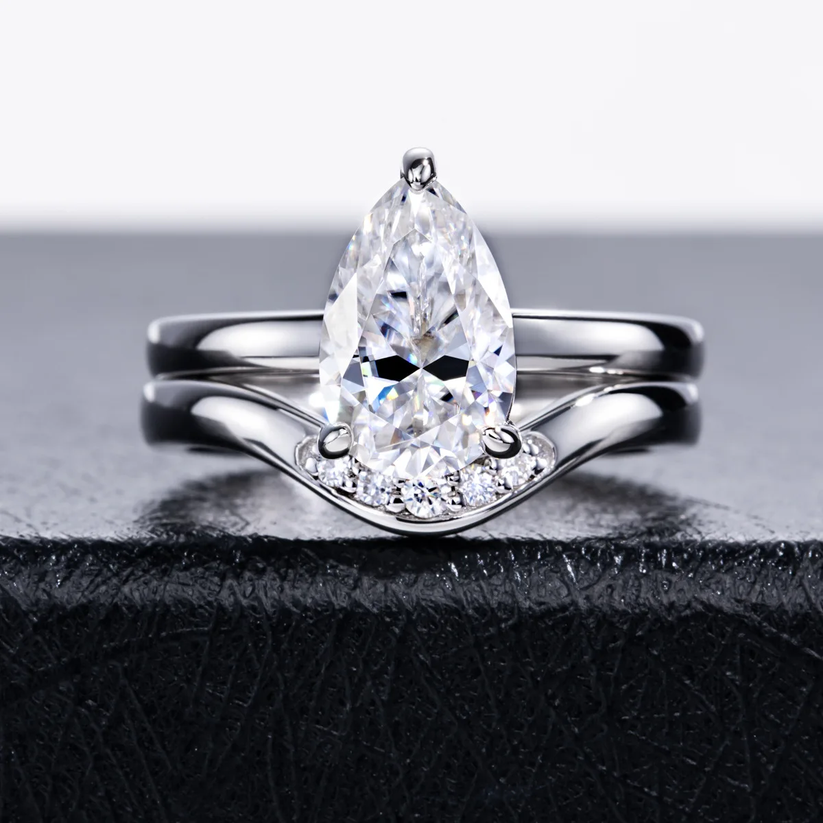 

Carnica 7×11mm 3CT Stone Real Moissanite Ring Set for Women 100% S925 Sterling Silver Teardrop Shape Sparkling GRA D Color Gift