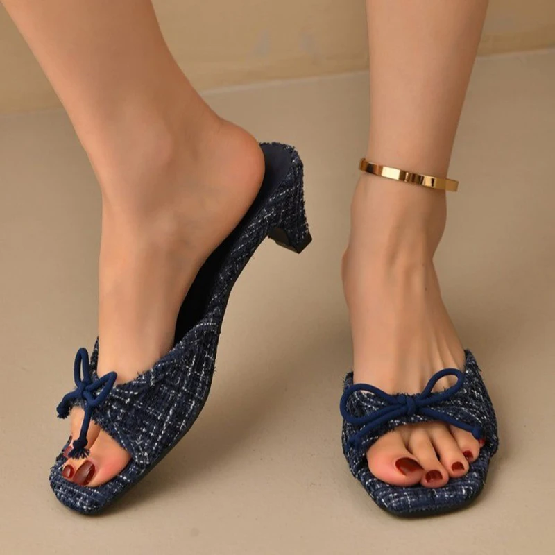 

Summer and Autumn Bow Decoration Thick Heel Square Head Temperament Back Empty Cool Slippers Shoes for Women