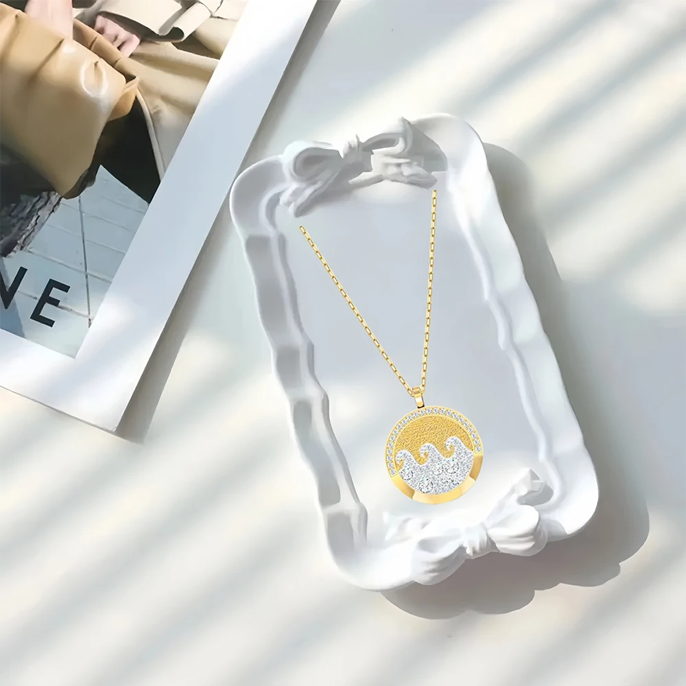 

2025 Hot Selling Brand Women's Necklace Fashionable, Simple, Luxurious Jewelry Suitable for Gifting To Friends
