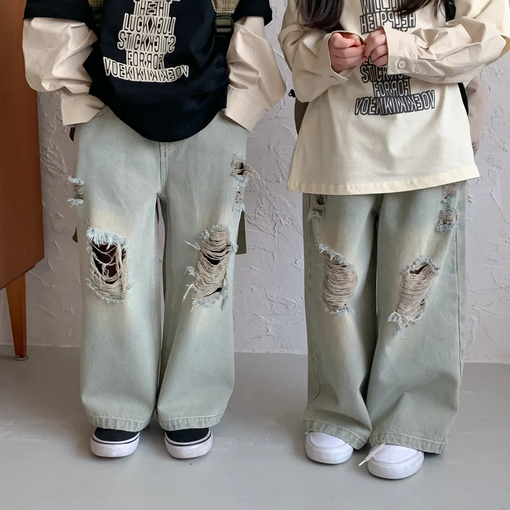 Straight Leg Pants Childrens Clothing Spring Boys Girls Korean Causal Hole Jeans Retro Style Loose Fitting 2024 Simple