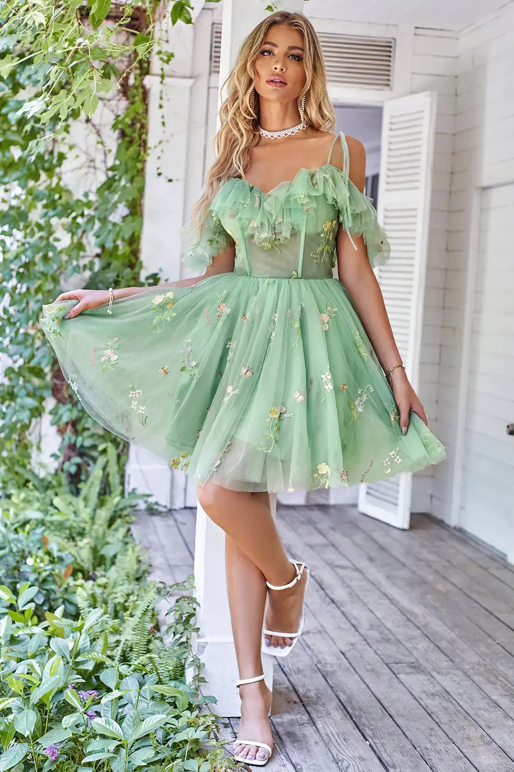 

Floral Embroidery Off-Shoulder Mini Homecoming Prom Dress Sweetheart Tulle Ruffle Spaghetti Straps Adjustable Pleats