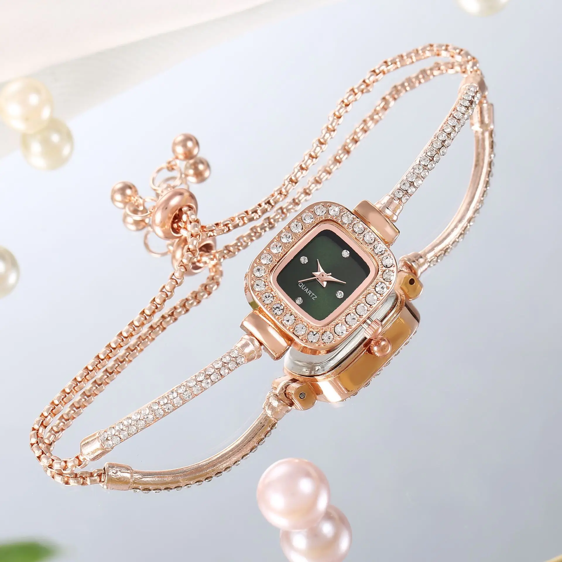 Cute Women Steel Bracelet Watch Quartz Luxury Fashion Small Square Dial Watches Popular Wristwatch Female Elegant Reloj Mujer