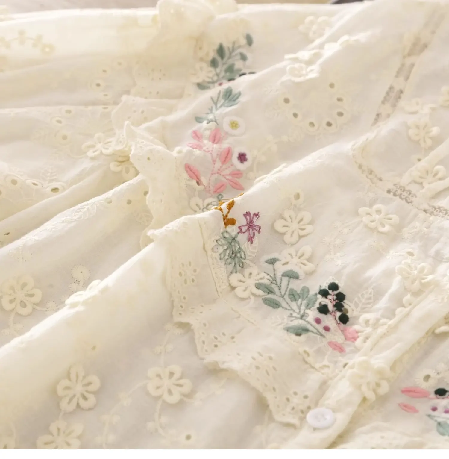 Summer Female Rococo Style Sweet Floral Embroidery Puff Sleeve Shirt Vintage Retro Cotton Ruffled Lace Cottagecore White Blouse