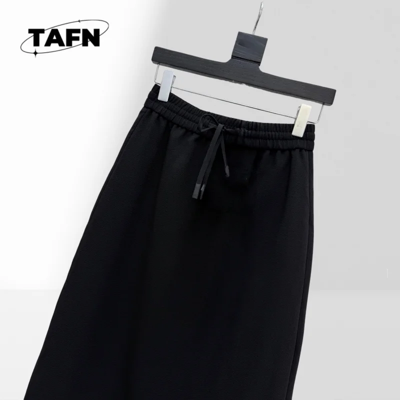 กระโปรงพื้นผิวขั้นสูงสวยงามเข้ากันกับกระโปรงผ้าขนสัตว์หรูหราสําหรับผู้หญิง – อบอุ่นและมีสไตล์สําหรับฤดูใบไม้ร่วงและฤดูหนาว 1302