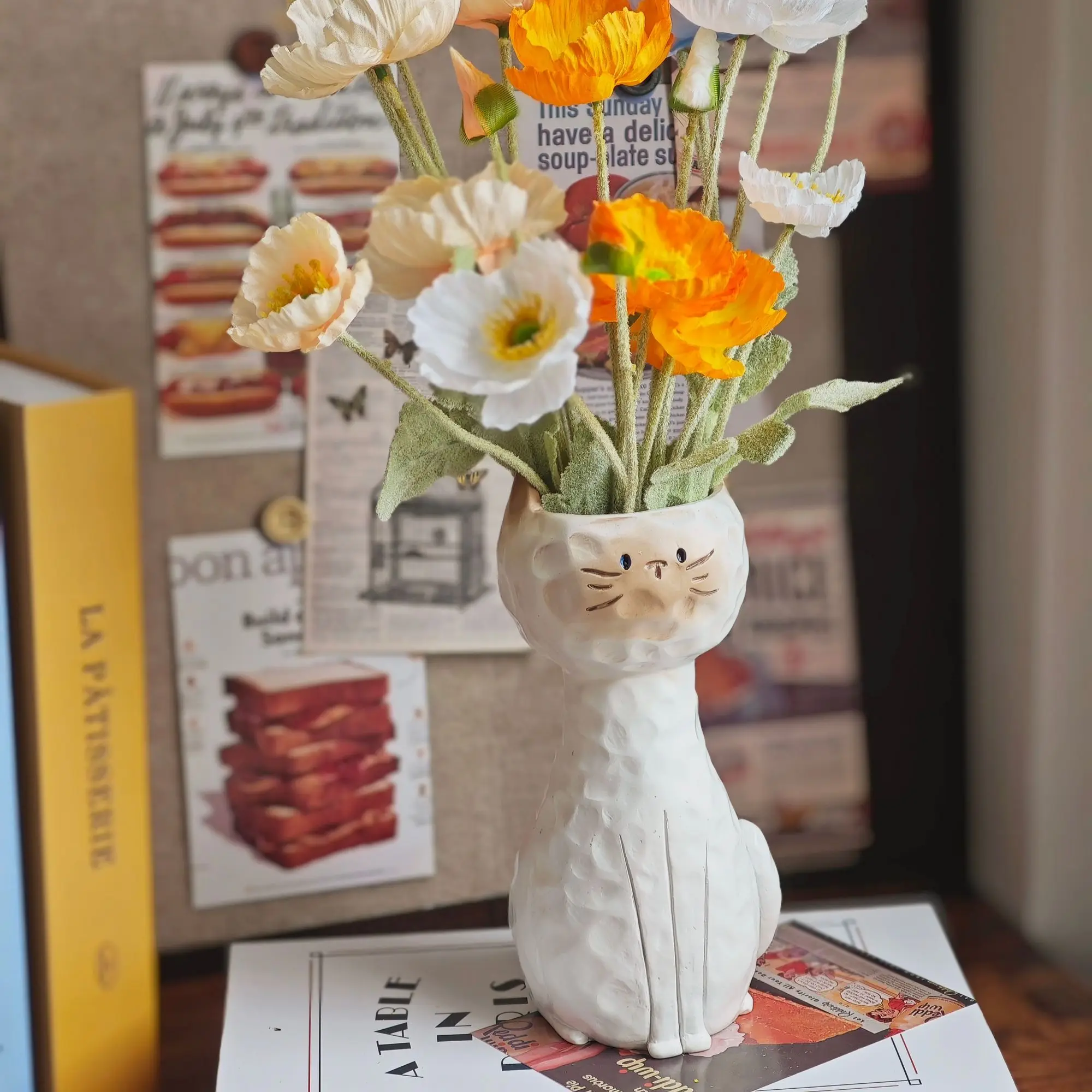 White Ceramic Vase For Flowers Cartoon Cute Cat Shaped Cachepot Boho Home Decoration Aesthetic Modern Interior Desk Decor