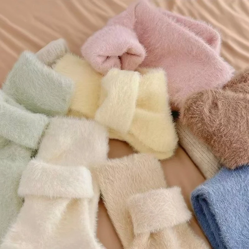 

1/5 pairs Solid color casual omfort women's autumn winter mid tube socks plush pile socks warm thickening simple women's socks