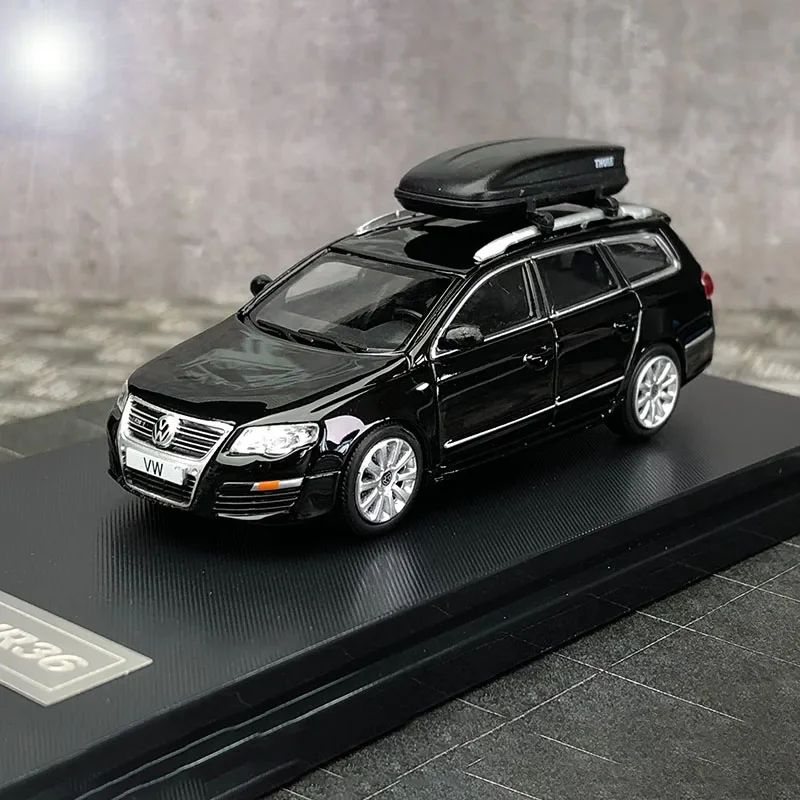 1:64 Scale Travel R36 Wagon Alloy Car Model Metal Diecast Vehicle Toy for Collectible Gift Collection Souvenir Display