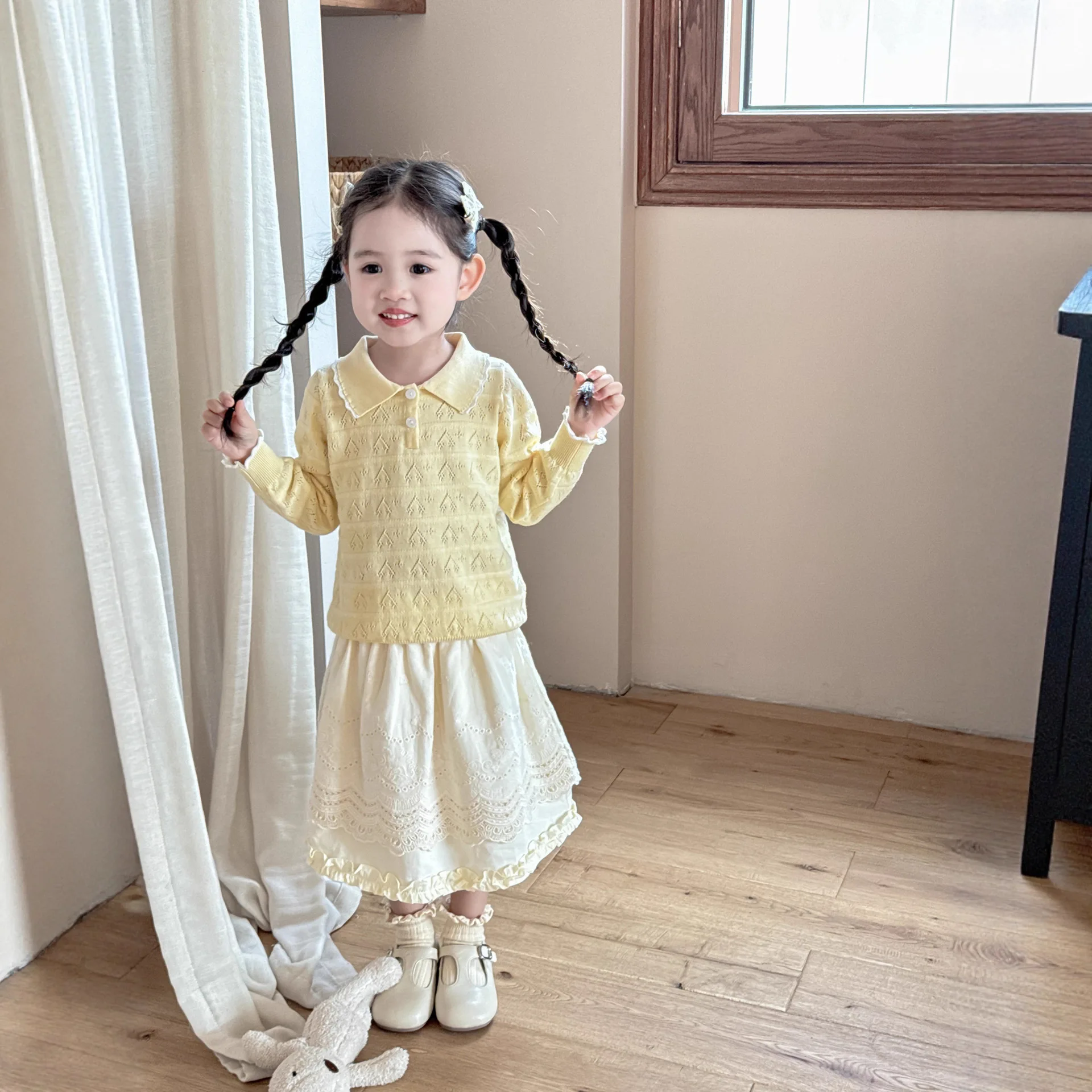 Girls Set Autumn Winter Cute and Sweet Hollow Knitted Sweater Half Skirt Two-piece Set Fashionable and Casual Daily Wear