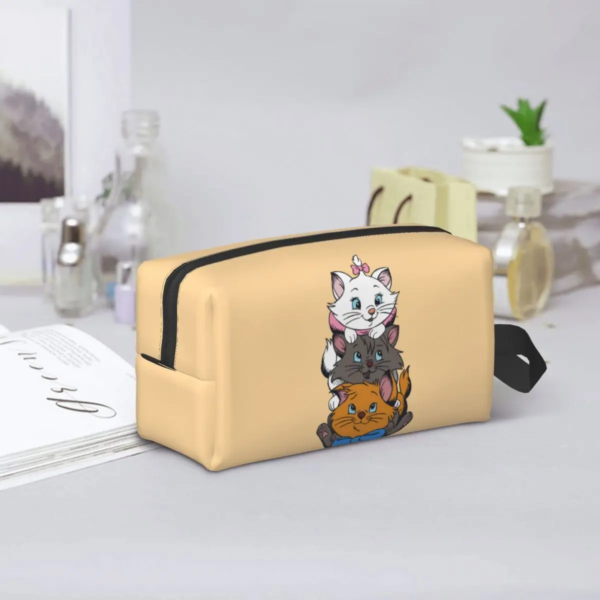 Custom Fashion Manga Travel Toiletry Bag for Women Marie Cat Makeup Cosmetic Bag Beauty Storage Dopp Kit