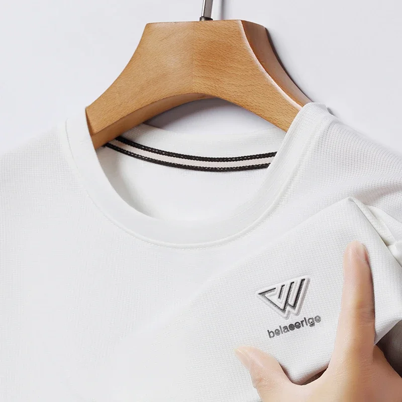 2026 Men\'s New Summer Embroidered Round Neck Short Sleeved T-shirt Casual Fashion Breathable Comfortable Top