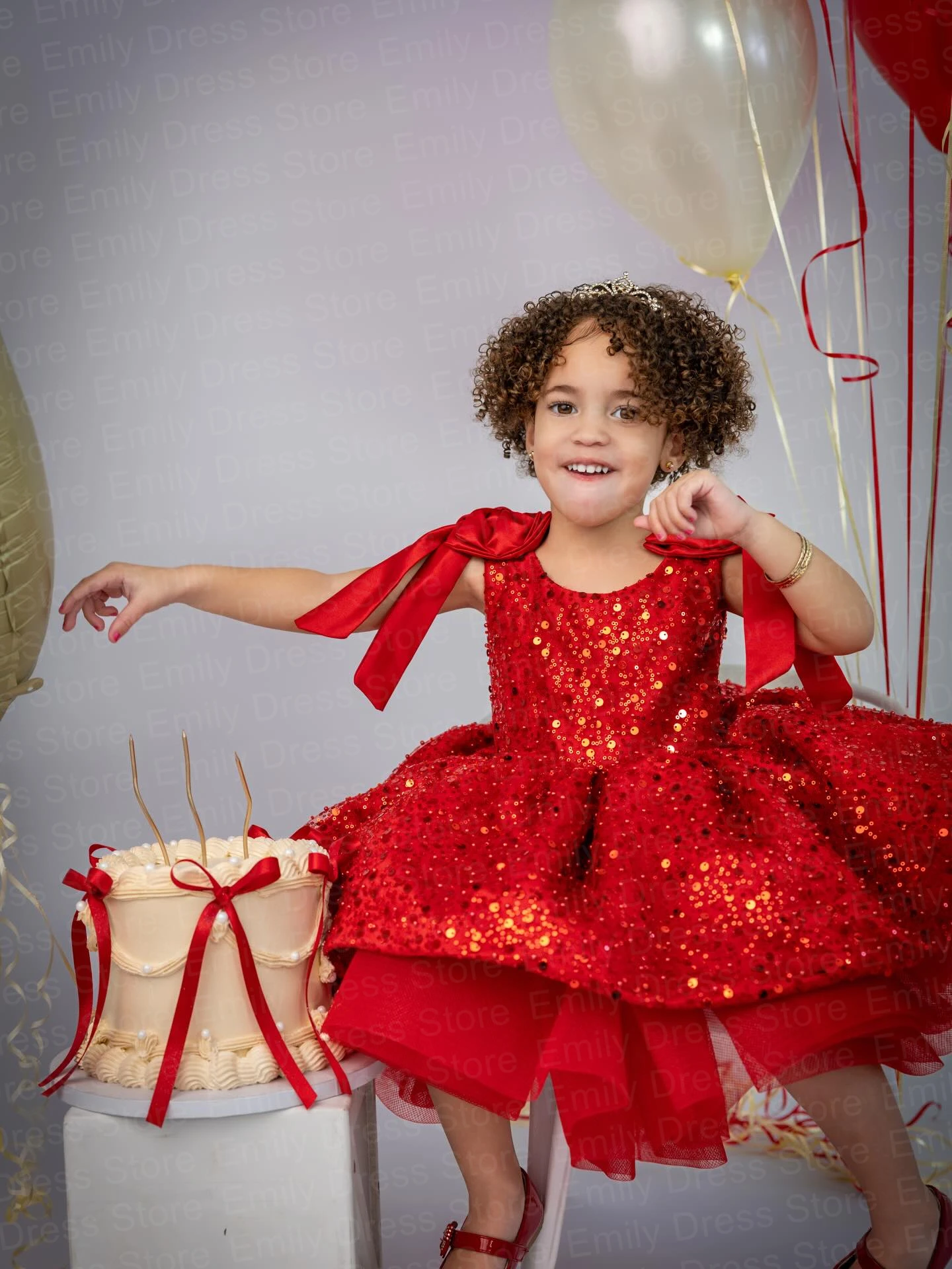 

Customized Baby Flower Girl Dress For Wedding Puffy Sequins Shining Red Tulle Mini Kids Birthday Party First Communion Gown