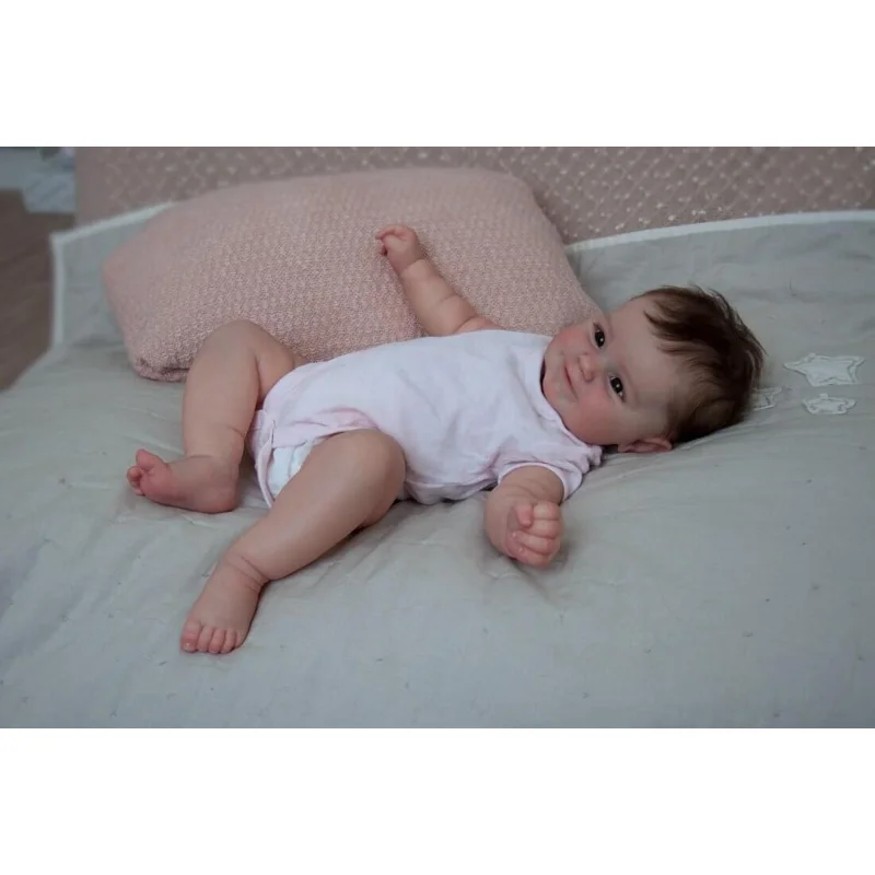 50CM Maddie Reborn Baby Doll Newborn Girl Bebe Reborn Reallista Soft Touch Cloth Body with Hand-Rooted Hair Doll Boneca Doll