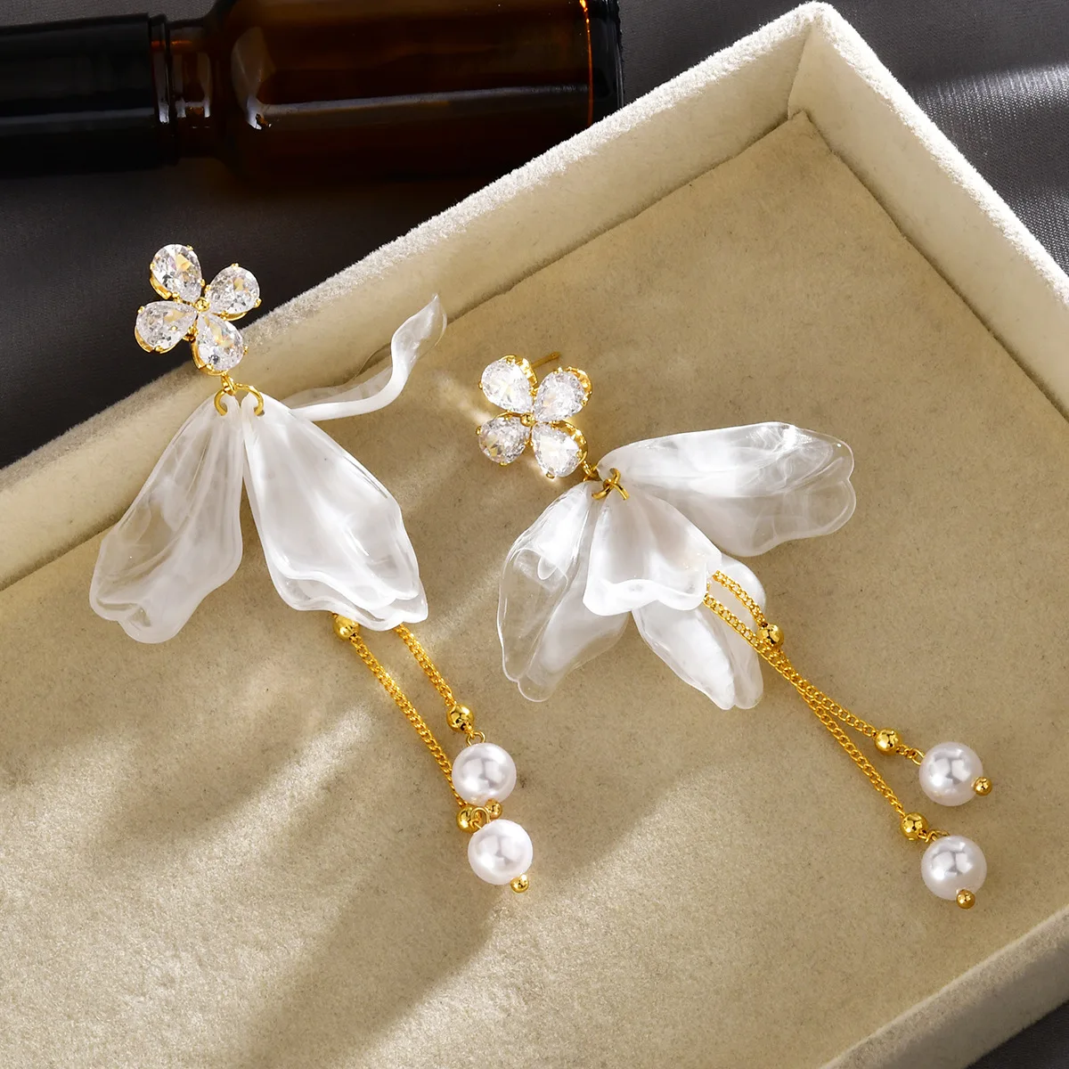 Flower pearl long fringed earrings inlaid with zirconium magnolia stud earrings temperament earrings women