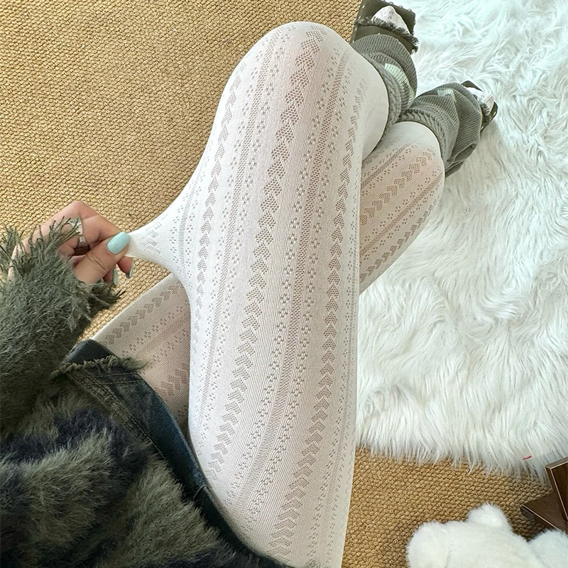 Lolita Vintage Heart Pattern Tights Women Hollow Out Pantyhose Sculpted Mesh Women Stockings For Dress 2026 Autumn Legging