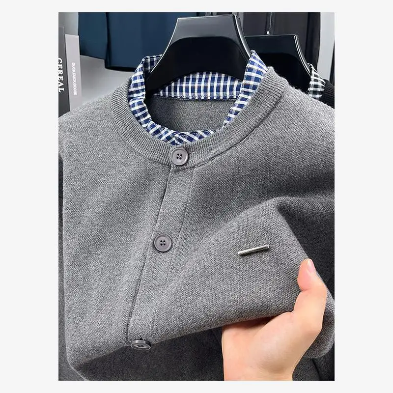 

Новая мужская утепленная вязаная кофта с круглым вырезом и цветными вставками, повседневная, для осени и зимы, теплая, из смесового полиэстера, 2025 год