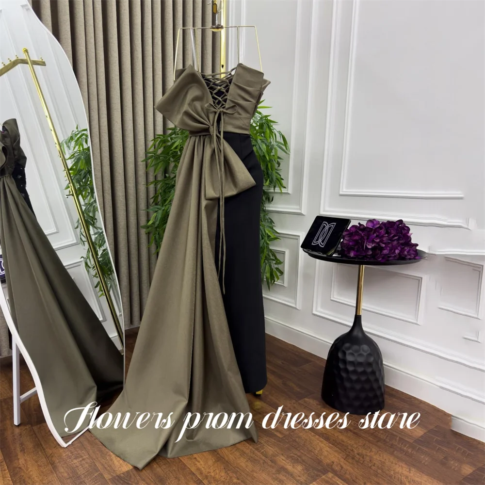 Schwarzes Blumen-Partykleid, herzförmige Nachtkleider, Ballkleider mit Kristallsteinen, Schleife und Schnürung am Rücken, Septum 2013, maßgeschneidert