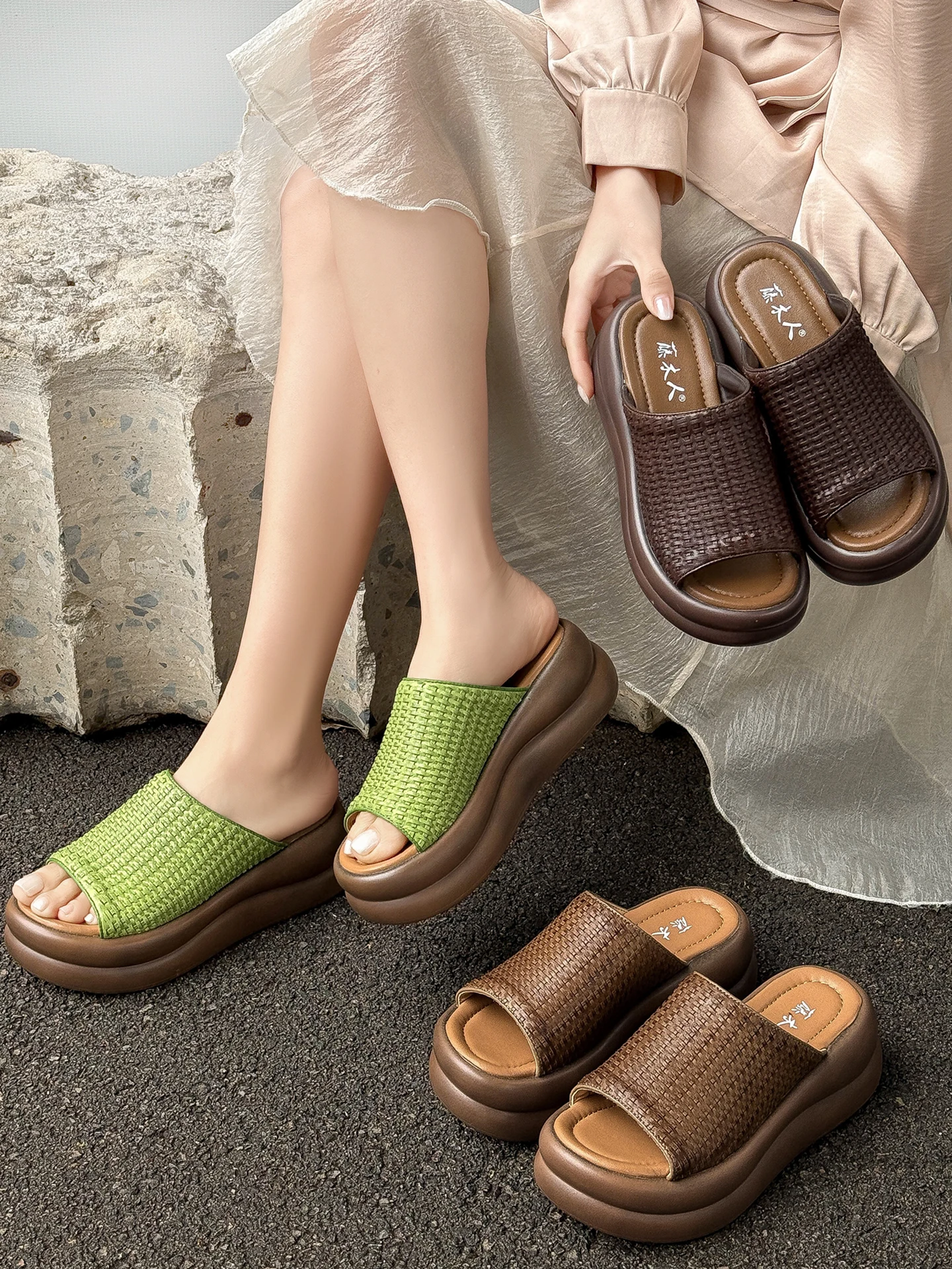 Handmade Thick Bottom Retro Women's Slippers Open Toe Summer City Walk Cool Drag Outerwear Mom Sandals Support Arch Support