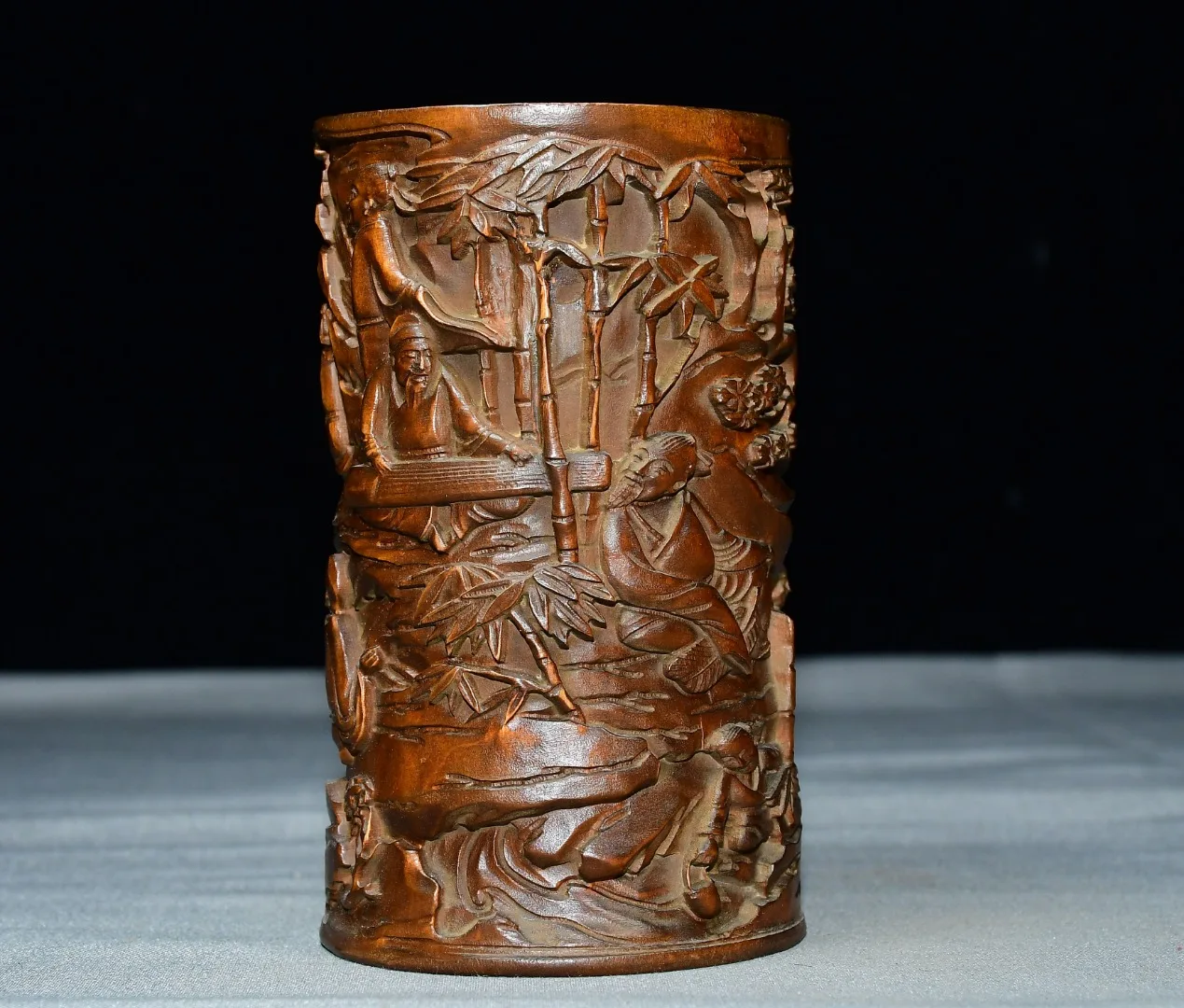 Old Boxwood Bamboo Grove Seven Sages Pen The elderly play the piano Bamboo pattern pen holder Study Amass wealth