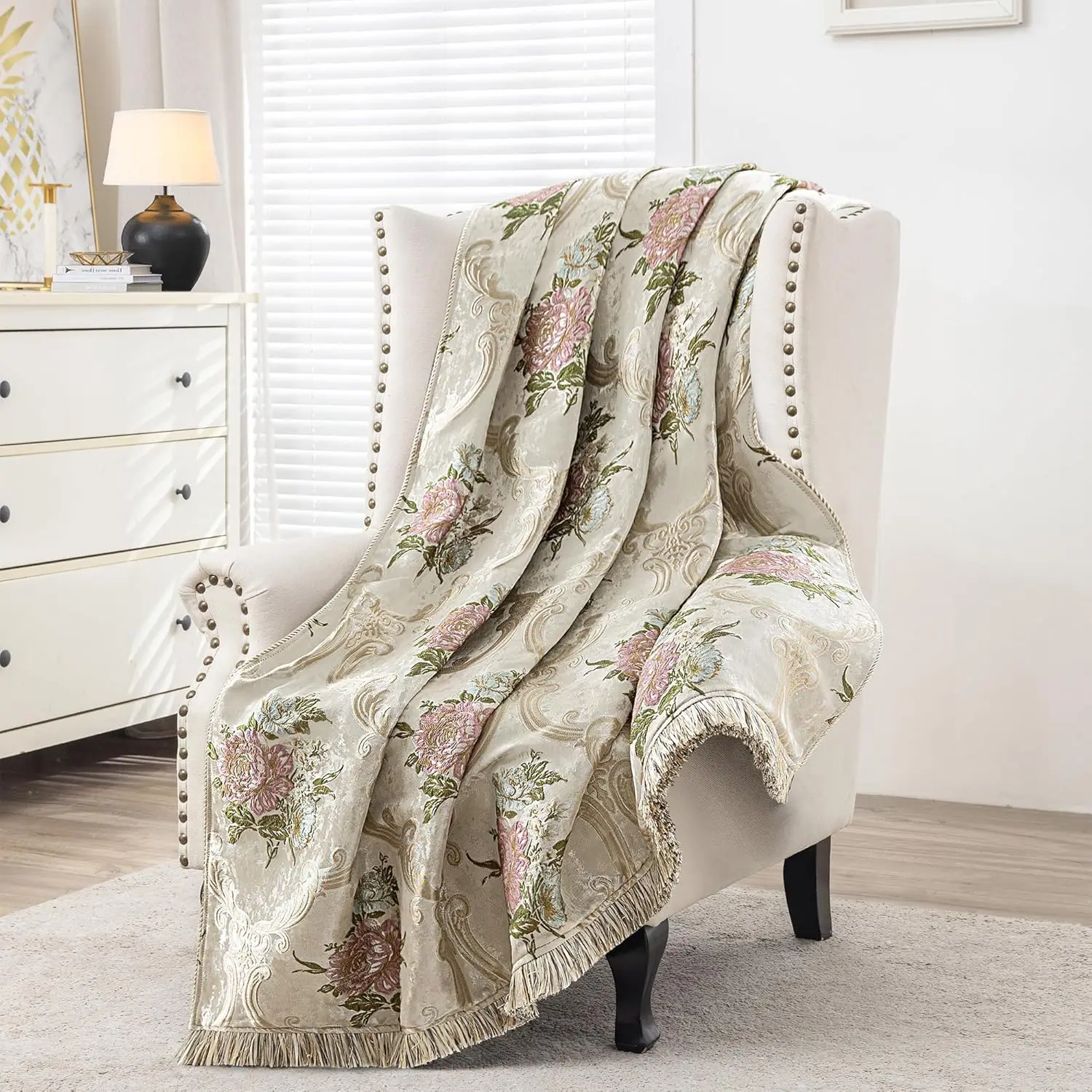 

Jacquard Floral Throw Blankets For Bed, French-Style Damask Throws With Fringes Trim, Soft Lightweight Velvet Lined Throw