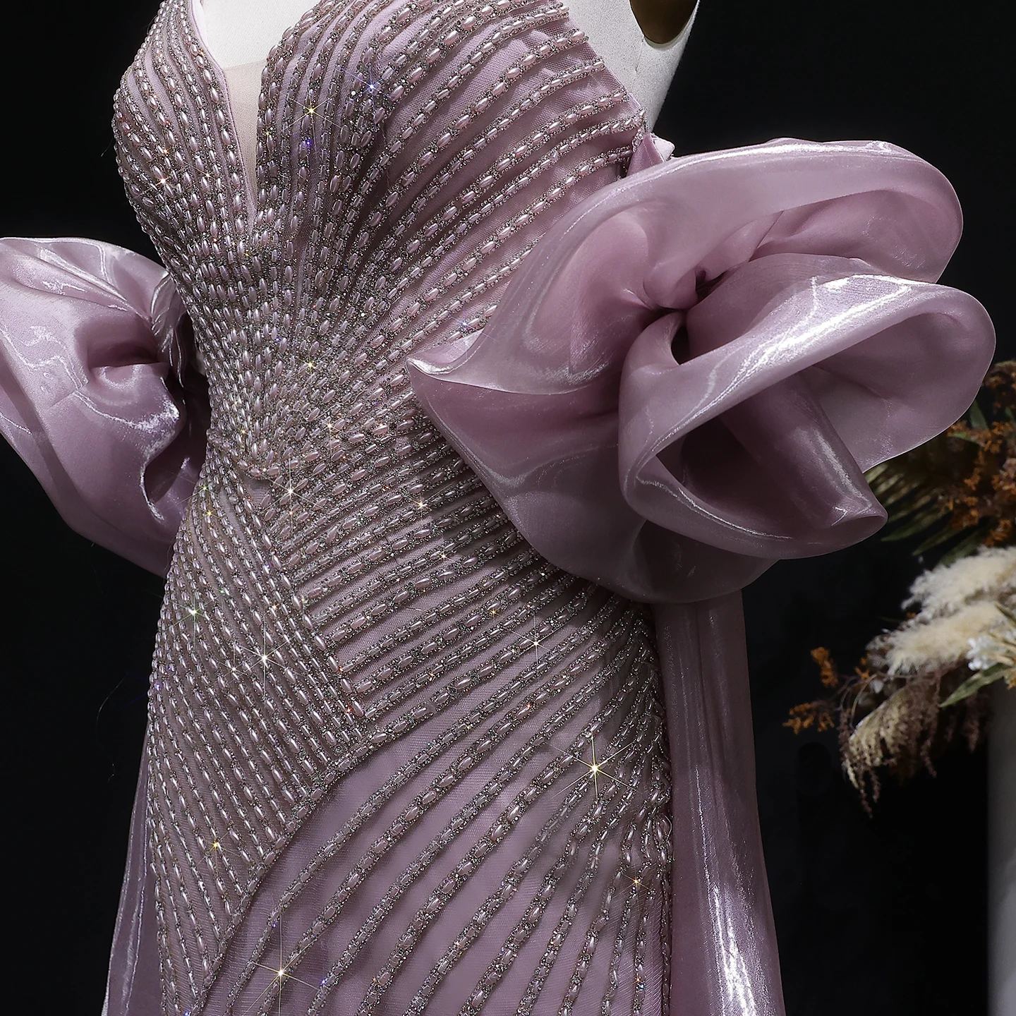 Sharon Said Dubai Luxuriöses Einschultriges Abendkleid mit Langer Schleppe, Stark Perlenbestickt, Saudi-Arabisches Damen-Abendkleid SS016 Maßanfertigung – Detail 14