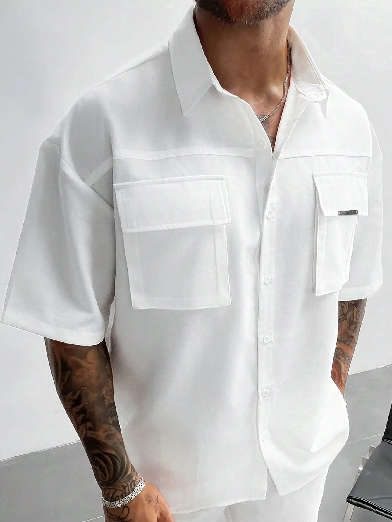 

Men's White Short Sleeve Utility Shirt with Front Pockets, Loose Fit for Casual Outdoor Wear