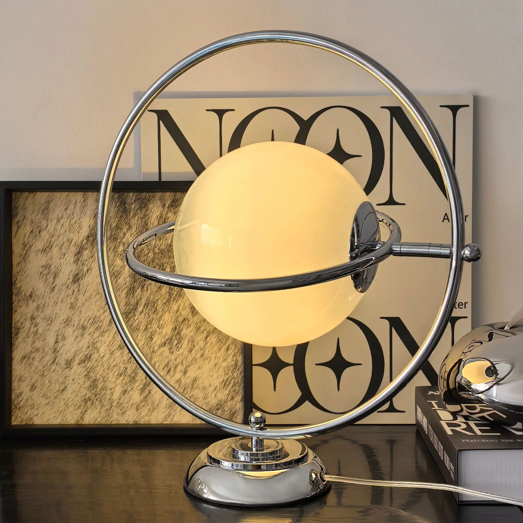 

Italian Designer Planet Table Lamp Originality Simple Birthday Present Rotatable Bedroom Bedside Saturn LED Glass Desk Light