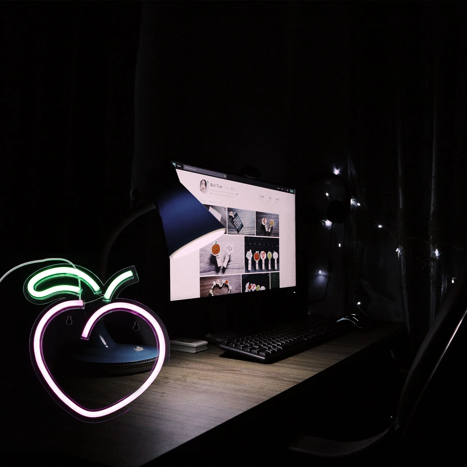 

Creative Peach Shape LED Neon Sign USB Powered Night Light Decorative LED Lamp Indoor Neon Light Decor Night Lamp