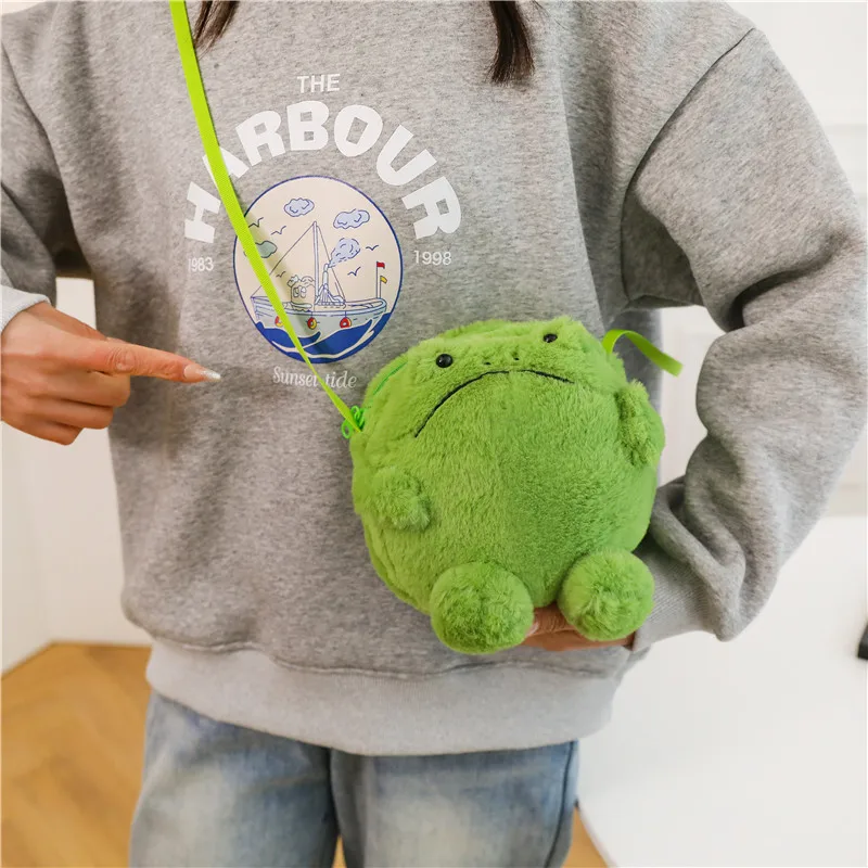 Cartoon frog crossbody bag new fashionable plush shoulder bag parody cute doll crossbody small bag