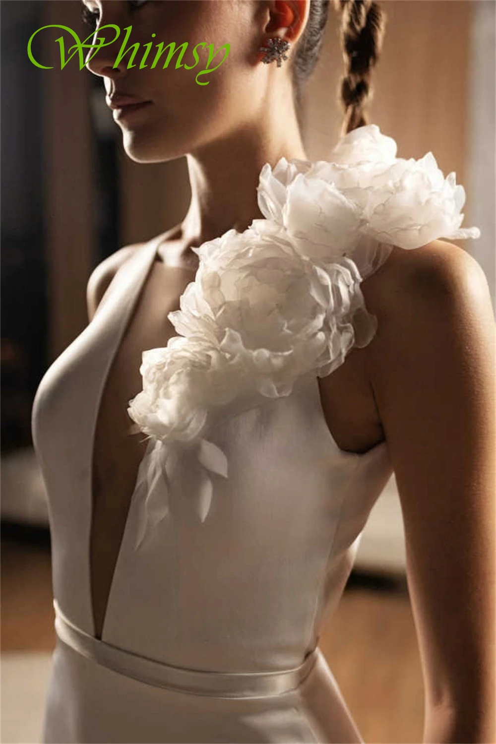 ชุดราตรีคอวีผ้าซาตินที่สง่างามแบบกำหนดเอง ชุดเดรสพรหมแขนกุดที่ละเอียดอ่อน ชุดนางเงือกแบบเปิดหลัง ชุดโอกาสพิเศษ