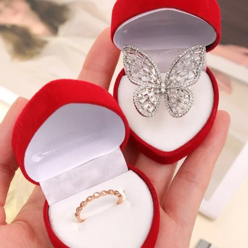 Red Flocking Heart Shape Ring Box New Jewelry Display Case Holder for Wedding Rings Romantic Valentine Day Gifts Wholesale