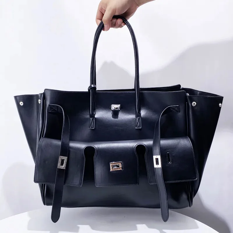 

2026 New Brand Large Capacity Silver Buckle Wing Bag Luxury Designer Genuine Leather Tote Bag High-End Feel Commuting Handbag