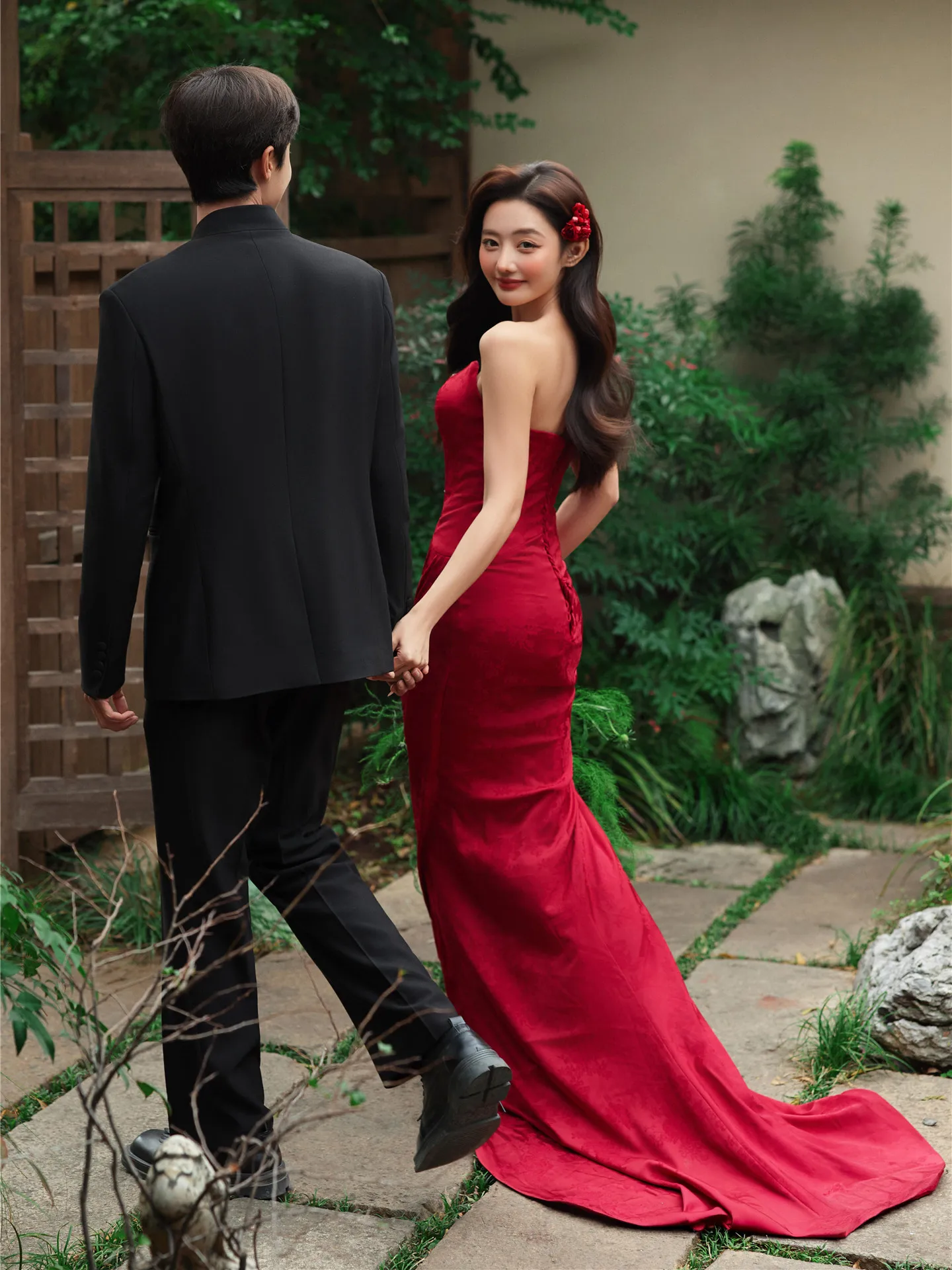 

Ele Red Embroidered Wedding Dr Couple Theme Studio Photoaphy Chinese National Sle Advanced Sensation Wine Serving ...