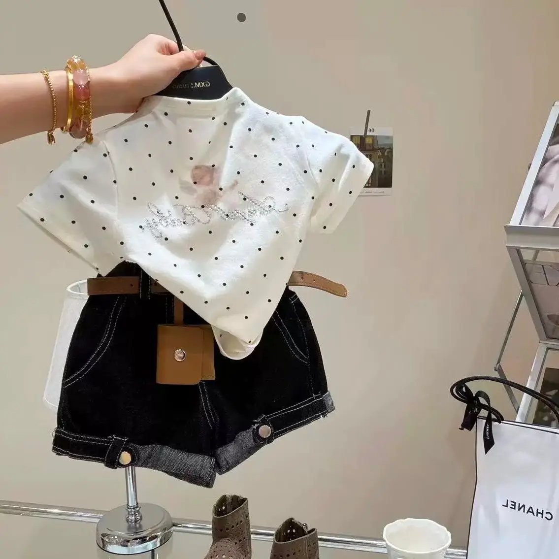 

Girls' summer outfit set 2026 new polka dot short sleeved T-shirt Korean denim shorts two-piece set