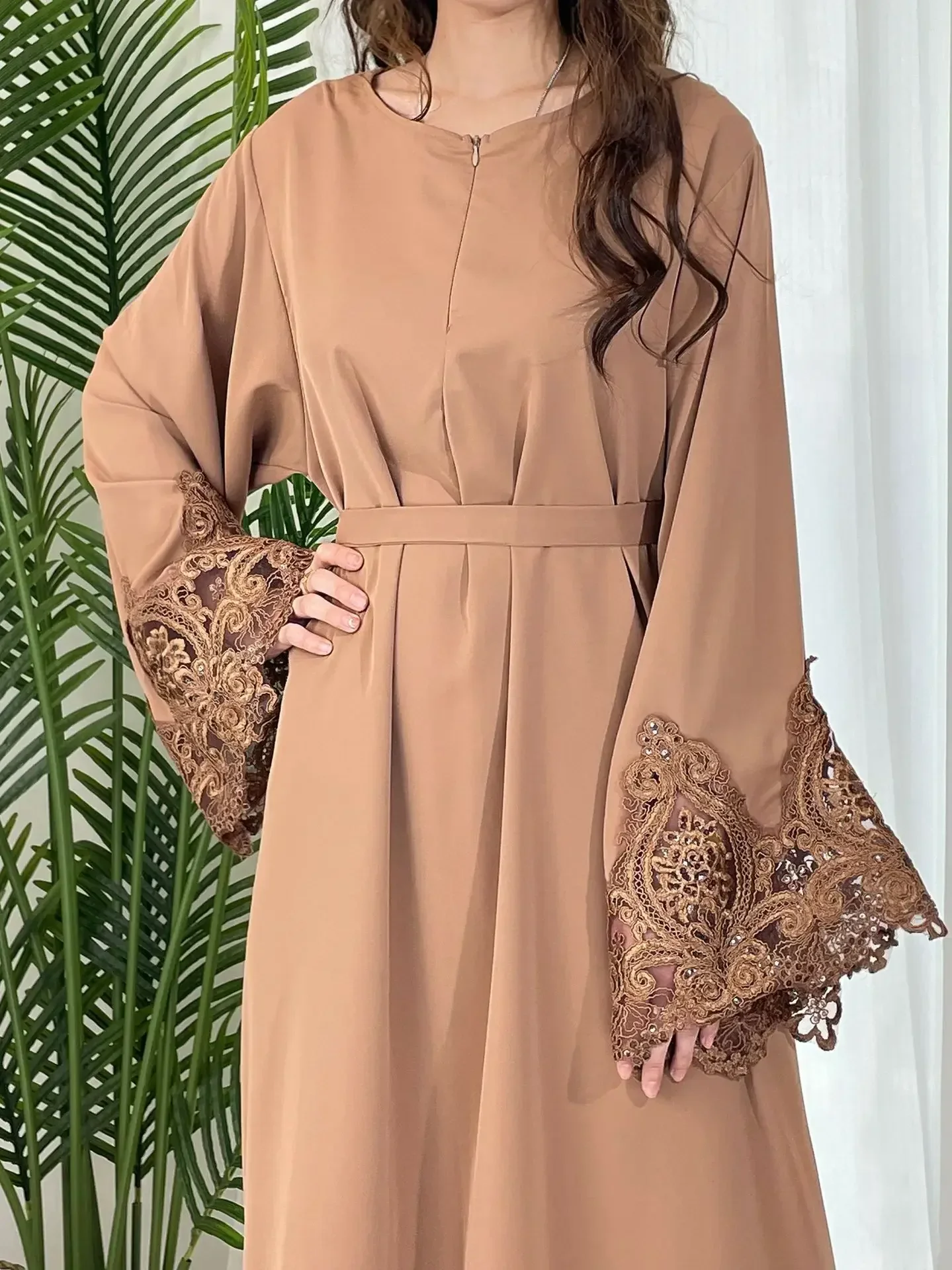 Plus Size Zipper Dubai Abaya Muslim Women Clothes Solid Lace with Flowers Muslim Dress Women Long Sleeve Kaftan Loose Musulmane