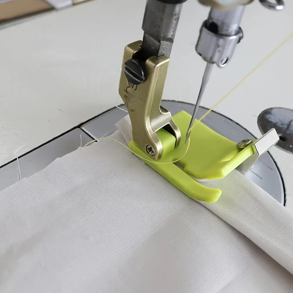 1 pièce Pied presseur multifonction réglable T9 en plastique de couleur aléatoire avec guide de bordure pour machine à coudre industrielle