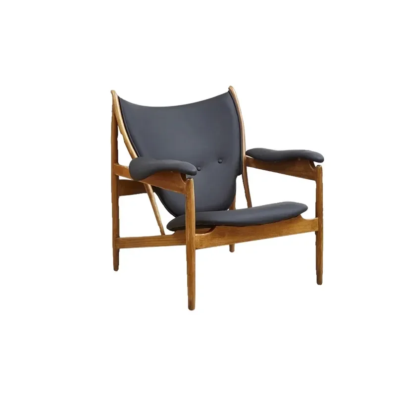 Light Luxury Retro Single Chair for Italian Solid Wood Chief Chair Living Room Leisure Balcony Designer Medieval Sofa Chair
