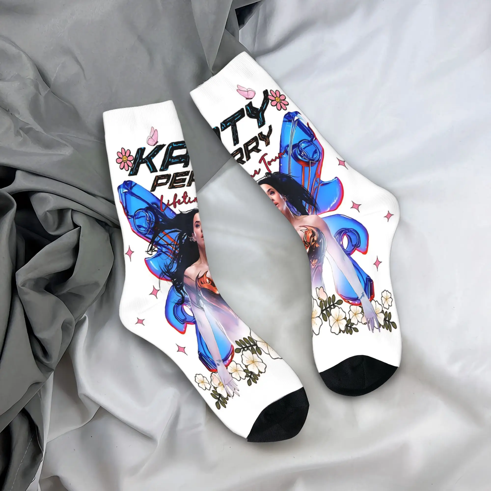 جوارب رجالية بيري تور 2025 كاتي فراشة جوارب عدم الانزلاق جوارب ناعمة متوسطة الخريف Harajuku مطبوعة جوارب رياضية في الهواء الطلق