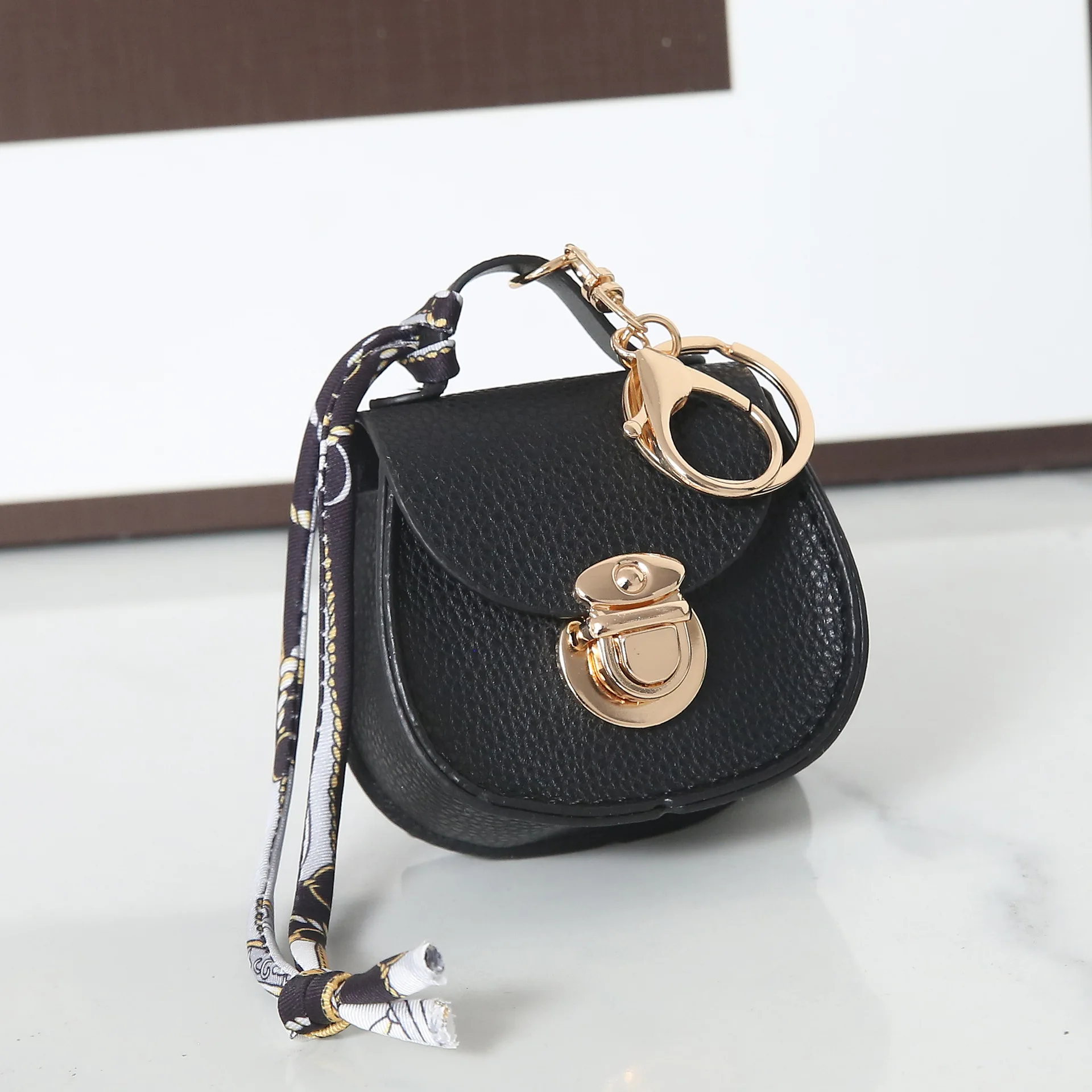 Mini Shell Wallet for Women Versatile Fashion Coin Purse Earphone Bag Storage Women's Small Bag Pendant