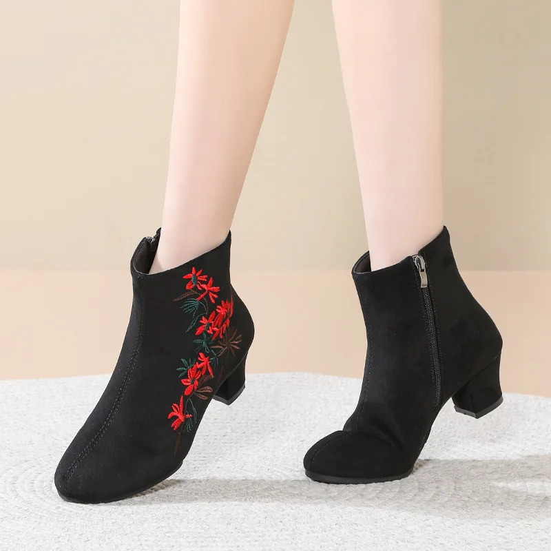 New Women Embroidery Ballroom Latin Dance Shoes Jazz Modern Dance Shoes Side Zipper Dancing Boots Sports Dancing SneakersOutdoor