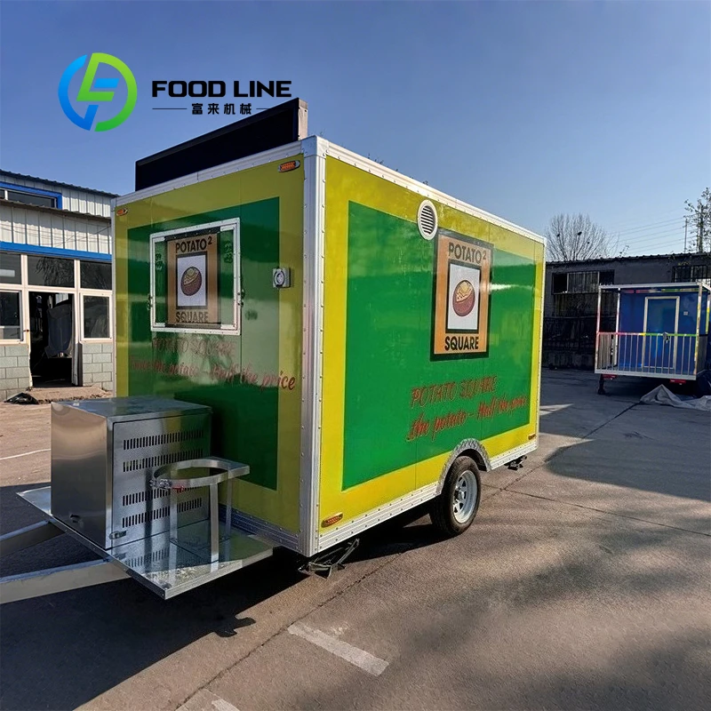 Multifunctional Small Sized Color Blocking Outdoor Food Truck for Urban Trips Customized