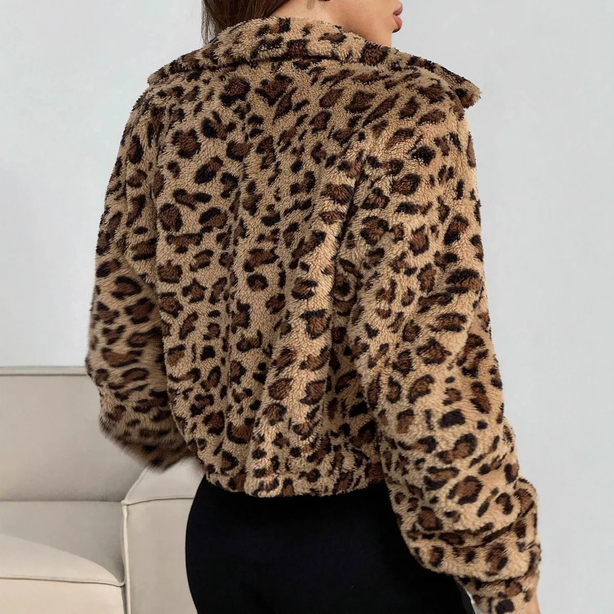 

2025 New Fashion Printed Zipper Sweatshirt Women Winter Casual Loose Leopard Print Lapel Long-sleeved Jacket For Women