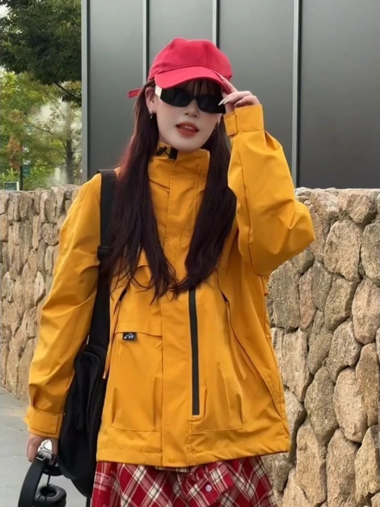 

​Waterproof Windbreaker Jacket for Autumn Winter Soft Shell Outerwear with DWR Coating for Hiking Camping​