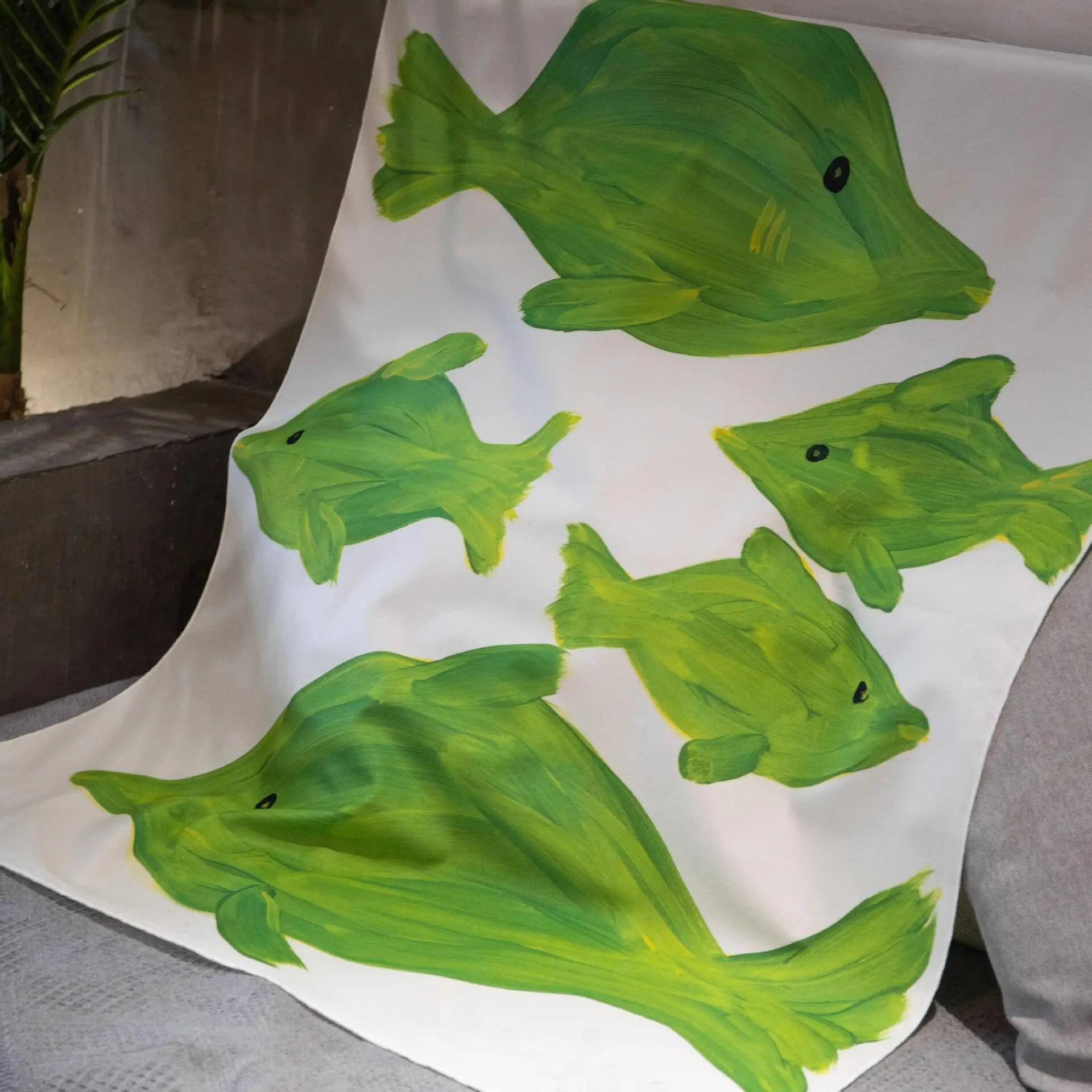 VIKAMA Ins Simple Green Small Fish Tapestry, Nordic Fresh Bedroom And Living Room Background Fabric Home Decoration