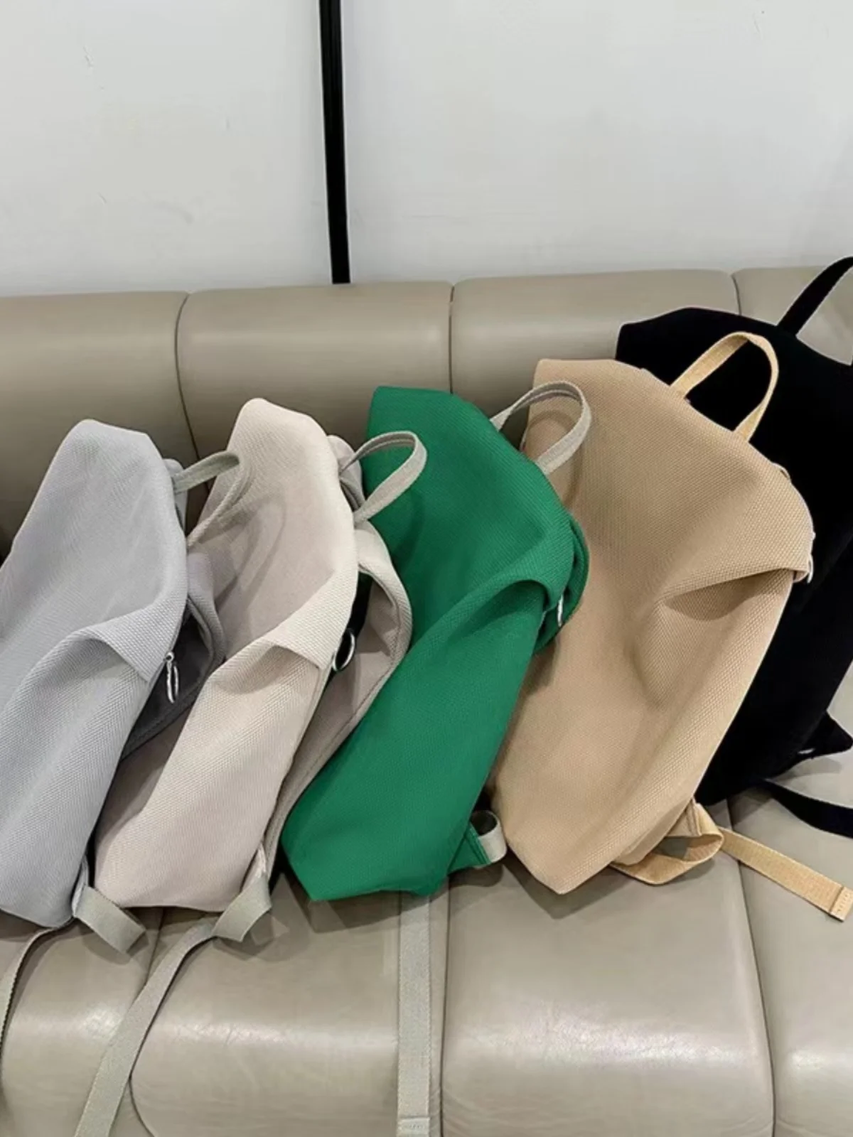 Casual Travel Commuter Backpack Large Capacity Laptop Bag Unisex Lightweight Shoulder Bag Soft Material Zipper Closure Daily Use