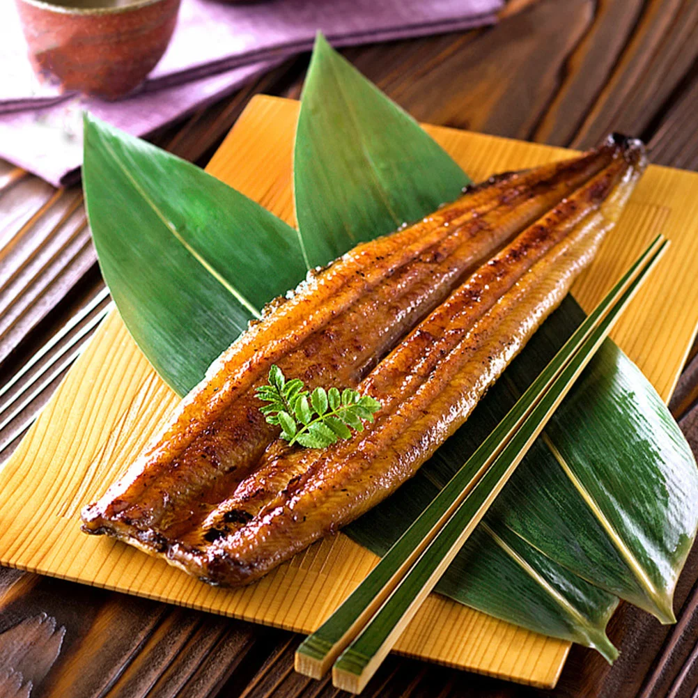 

100 Pcs Sushi Bamboo Leaves Japanese Shop Decoration Fake for Dish Banana Leaf Shape Sashimi Artificial